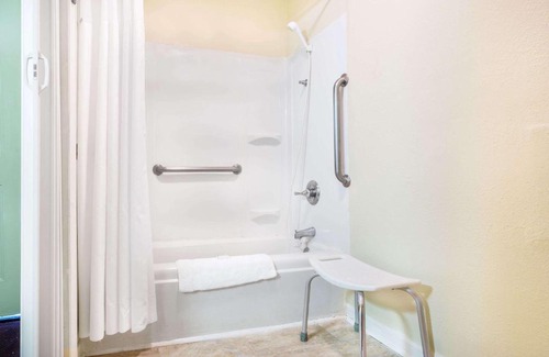 Manning Hotel | Super 8 by Wyndham Manning