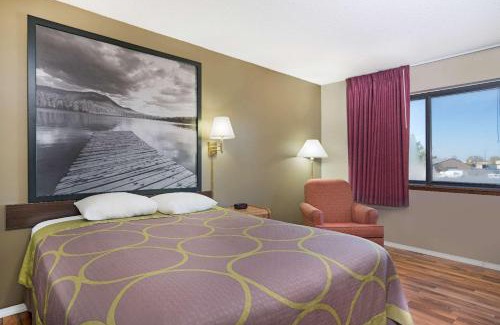 Marshall Hotel | Super 8 by Wyndham Marshall MN