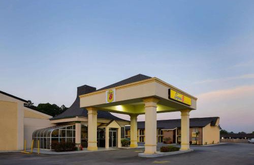 McDonough Hotel | Super 8 by Wyndham McDonough GA