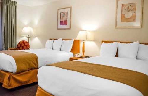 New Cumberland Hotel | Super 8 by Wyndham New Cumberland