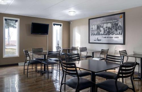 Owatonna Hotel | Super 8 by Wyndham Owatonna