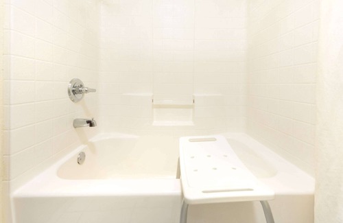 Perry Hotel | Super 8 by Wyndham Perry