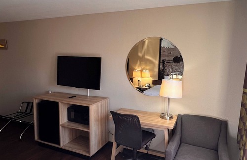 Radcliff Hotel | Super 8 by Wyndham Radcliff Ft. Knox Area