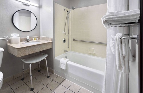 Barton Hotel | Super 8 by Wyndham St. Clairsville OH/Wheeling WV Area