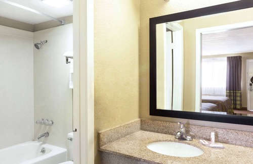 Tallulah Hotel | Super 8 by Wyndham Tallulah LA