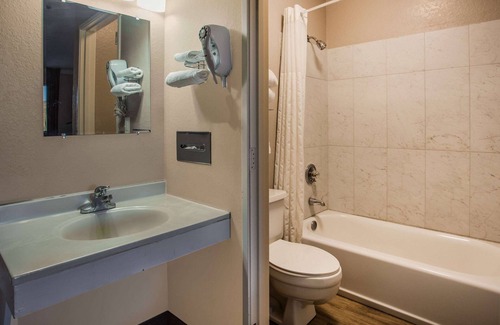 Nut Tree Hotel | Super 8 by Wyndham Vacaville