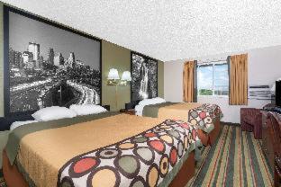Winona Hotel | Super 8 by Wyndham Winona MN