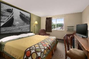 Winona Hotel | Super 8 by Wyndham Winona MN