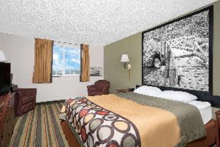 Winona Hotel | Super 8 by Wyndham Winona MN