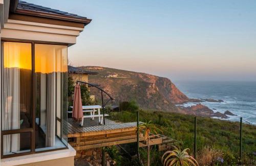 Knysna House | Super Beachfront views- Executive Villa - 5 bedrooms