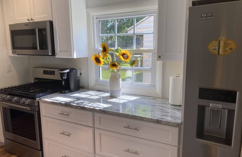 Harters Heights House | Super Clean Renovated/Steps to Stadium/Eddy St.