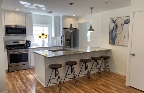 Harters Heights House | Super Clean Renovated/Steps to Stadium/Eddy St.