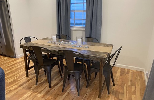 Harters Heights House | Super Clean Renovated/Steps to Stadium/Eddy St.