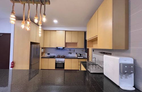 Kuching Apartment | Super Comfy 1800sqft Condo, 3bedroom with 2kingsize bed in Kuching, Sarawak