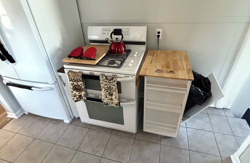 Dearborn Cottage | Super cute cottage in Dearborn