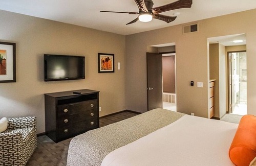 Araby Commons Condo | Super Deluxe Palm Springs Condo