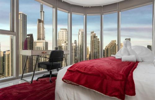 Downtown Dubai Apartment | Super High Infinity Pool and amazing Burj Khalifa View 3 Bedroom apartment in Paramount Hotel Midtown