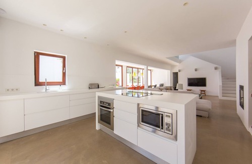 Santa Eulalia del Rio Villa | Super luxury, spacious modern villa ideal for families, walk to beach and town.