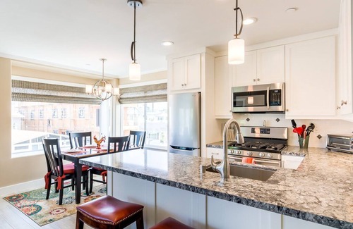 West Newport Apartment | Super Nice Beach Place -Large Private Deck- Garage Parking-1 block to beach