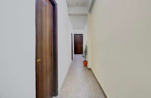 Ghaziabad Hotel | Super Townhouse Johri Enclave Metro Station Formerly Second Home