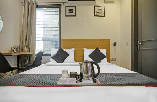 Rohini Hotel | Super Townhouse Mannat Rohini 16