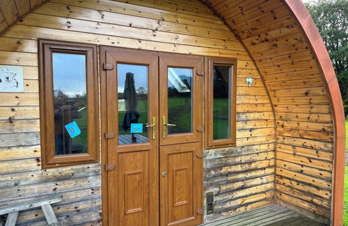 Kilnwick Cabin | Superb 1-bedroom cabin near Driffield in the heart of the Yorkshire Wolds