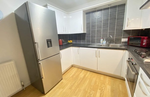 Paisley Apartment | Superbly decorated newly built 2 bedroom Apartment in the heart of Paisley