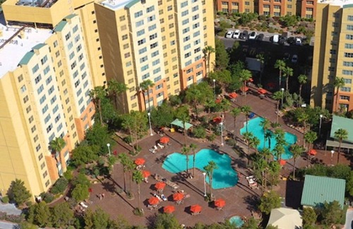 Enterprise Resort | SUPERBOWL WEEK! Las Vegas Resort. Sleeps Four. Full Kitchen.