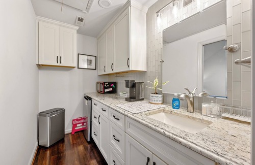 Channing Valley Cottage | SuperHost~ Buckhead Guest House Near Downtown ATL!