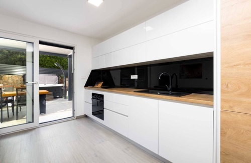 Vantacici Apartment | Superior Apartment I. with Jacuzzi