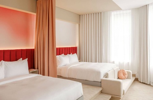 Saint-Roch Hotel | Superior Suite 7 - Rose Hôtel Invisible