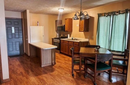 Golconda House | Superior Suite- Peaceful Retreat on the River