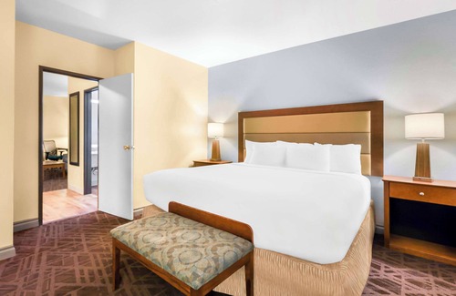 Twentynine Palms Hotel | SureStay Plus by Best Western Twentynine Palms Joshua Tree