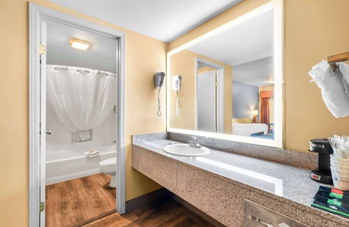 Twentynine Palms Hotel | SureStay Plus by Best Western Twentynine Palms Joshua Tree