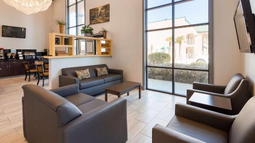 Hammond Hotel | SureStay Plus Hotel by Best Western Hammond