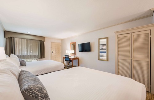 North Los Altos Hotel | SureStay Plus Hotel by Best Western Mountain View