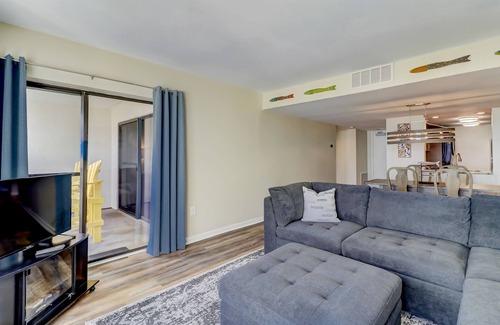 Amelia City Condo | Surf a Wave at Amelia Surf and Racquet Club Oceanfront Perfect for Couples