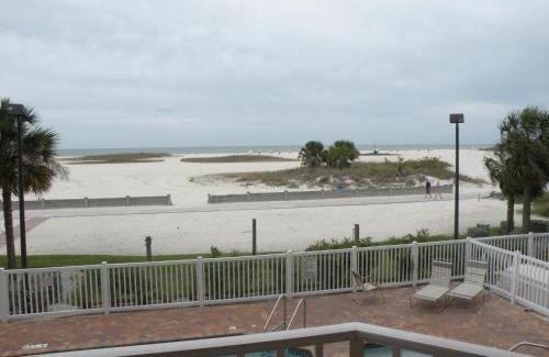 Treasure Island Apartment | Surf Beach Treasure Island Resort