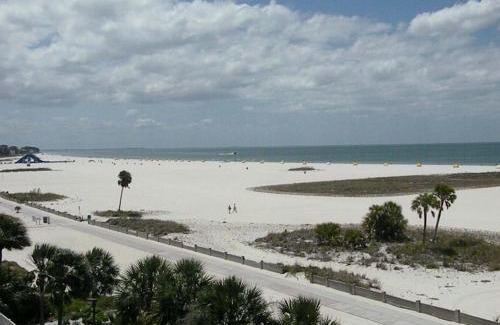 Treasure Island Apartment | Surf Beach Treasure Island Resort