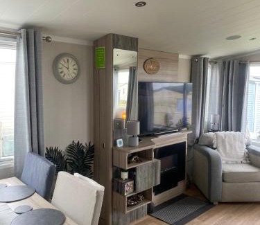 Maryport House | surfshack caravan MH19D manor house park