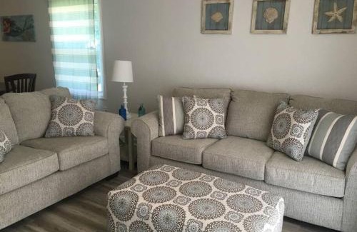 Surfside Beach House | Surfside Beach/Capt. Jacks ~50 FT From Beach 3br/3ba