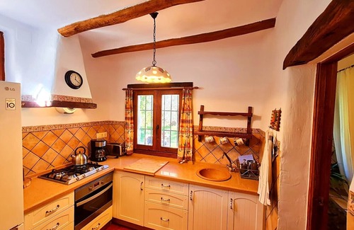 Orgiva House | Sustainable High Level Cave House, Private huge Garden Calm View Child safe Pool