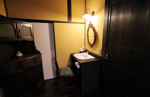 Nishijin Hotel | Suzaku The 100yearold Nishijin weaving studio ha/Kyoto Kyōto