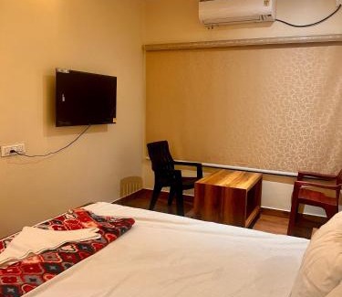 Farooq Nagar Hotel | SV Banquets And Luxury Rooms