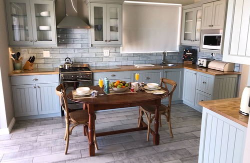 Sedgefield House | Swans Nest Home in Sedgefield Myoli Beach is pet friendly and near to the beach