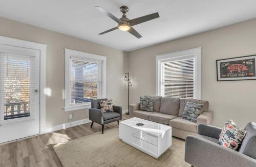 South Hyde Park Apartment | Sweet and Saucy Kansas City