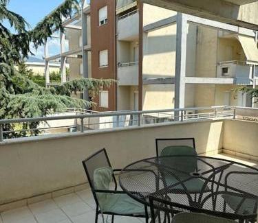 Sauk Apartment | Sweet Escape Apartment w POOL
