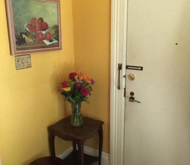 Cow Hollow House | SWEET Suite BAKER Street