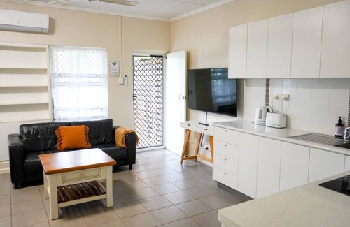 Mundingburra Apartment | Sweet & Tidy 2BRM 1BATH apartment in Mundingburra