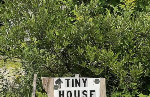 Franklin Cabin | Sweet Tiny Home on an Organic Farm